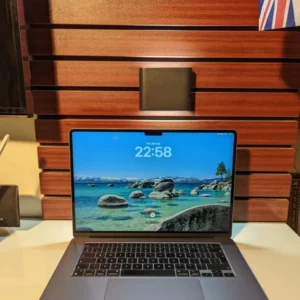 Apple Macbook Air 15- M2 Chip – 8core– 256gb Ssd – 8gb Ram – Tahoe